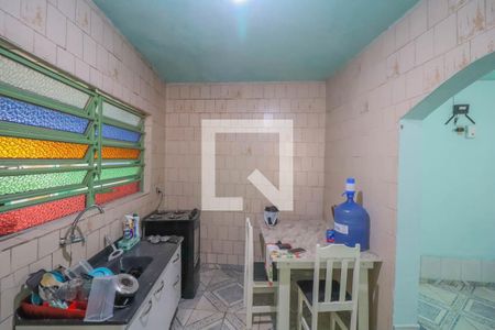 Casa à venda com 117m², 4 quartos e 2 vagas Casa à venda com 117m², 4 quartos e 2 vagasCozinha