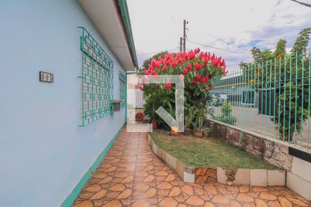 Casa à venda com 117m², 4 quartos e 2 vagas Casa à venda com 117m², 4 quartos e 2 vagasFachada