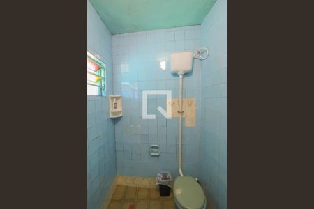 Casa à venda com 117m², 4 quartos e 2 vagas Casa à venda com 117m², 4 quartos e 2 vagasBanheiro