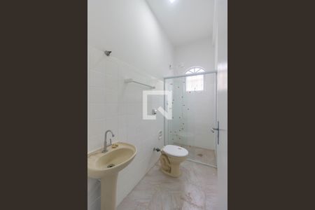 Banheiro de casa para alugar com 1 quarto, 25m² em Vila Butantã, São Paulo