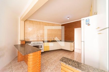 Casa à venda com 300m², 5 quartos e 3 vagasCozinha 