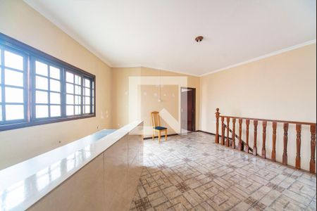 Sala de casa à venda com 5 quartos, 300m² em Parque Gerassi, Santo André