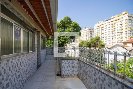 Apartamento à venda com 200m², 3 quartos e sem vagaTerraço