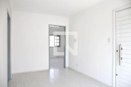 Sala de apartamento para alugar com 3 quartos, 70m² em Jardim Itu, Porto Alegre