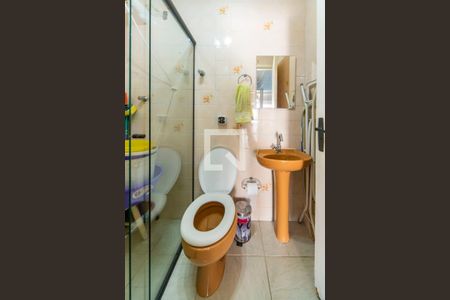 Casa à venda com 230m², 3 quartos e 2 vagasBanheiro de serviço