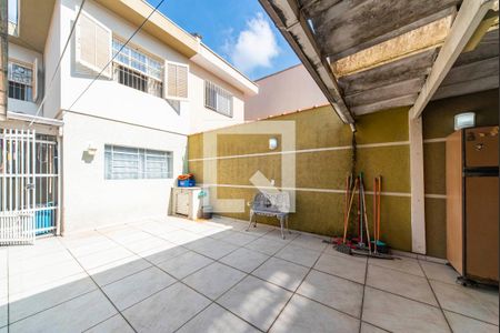 Casa à venda com 230m², 3 quartos e 2 vagasQuintal