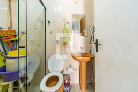 Casa à venda com 230m², 3 quartos e 2 vagasBanheiro de serviço