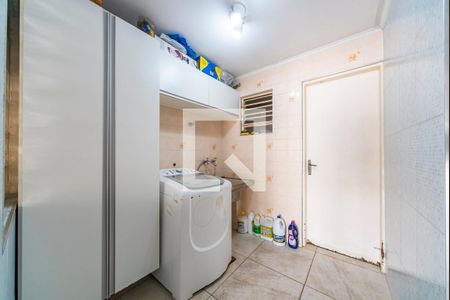 Casa à venda com 230m², 3 quartos e 2 vagasÁrea de Serviço