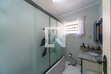 Casa à venda com 230m², 3 quartos e 2 vagasBanheiro do Quarto 1