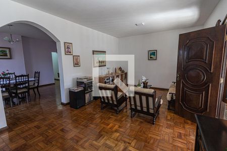 Sala de casa à venda com 5 quartos, 276m² em Copacabana, Belo Horizonte