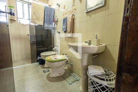 Banheiro da suíte de casa à venda com 5 quartos, 276m² em Copacabana, Belo Horizonte