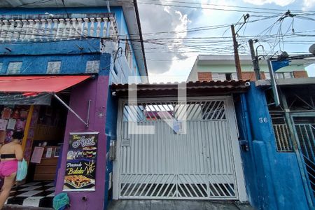 Casa à venda com 290m², 3 quartos e 3 vagas Casa à venda com 290m², 3 quartos e 3 vagasFachada