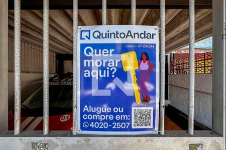 Casa à venda com 190m², 3 quartos e 2 vagas Casa à venda com 190m², 3 quartos e 2 vagasPlaca Instalada na Fachada