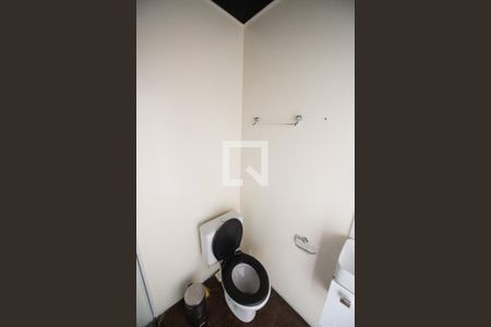 Casa para alugar com 40m², 2 quartos e 2 vagas Casa para alugar com 40m², 2 quartos e 2 vagasBanheiro