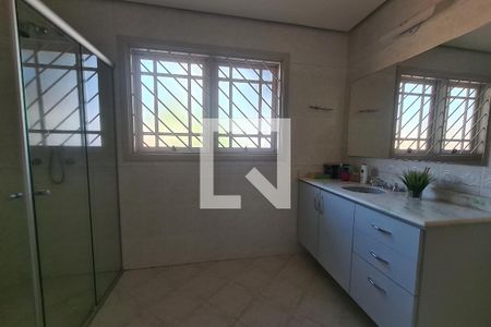 Casa à venda com 378m², 5 quartos e 2 vagasBanheiro