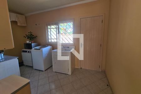 Casa à venda com 378m², 5 quartos e 2 vagasÁrea de serviço