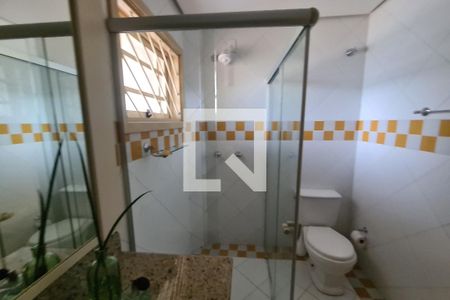 Casa à venda com 378m², 5 quartos e 2 vagasBanheiro