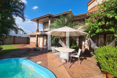 Casa à venda com 378m², 5 quartos e 2 vagasÁrea comum