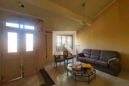 Casa à venda com 378m², 5 quartos e 2 vagasSala