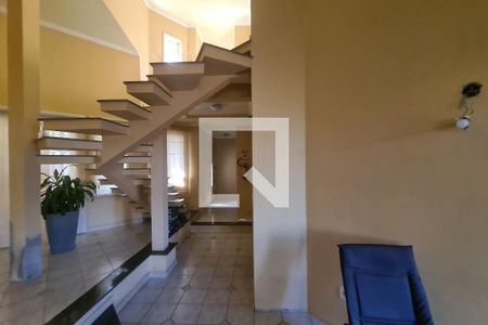 Casa à venda com 378m², 5 quartos e 2 vagasSala