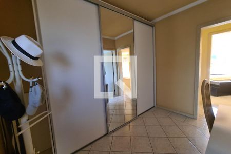 Casa à venda com 378m², 5 quartos e 2 vagasQuarto