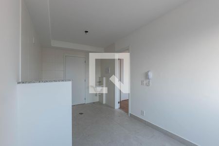 Sala/Cozinha de apartamento para alugar com 1 quarto, 32m² em Vila Ema, São Paulo