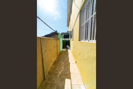 Corredor Lateral de casa à venda com 2 quartos, 100m² em Americanópolis, São Paulo
