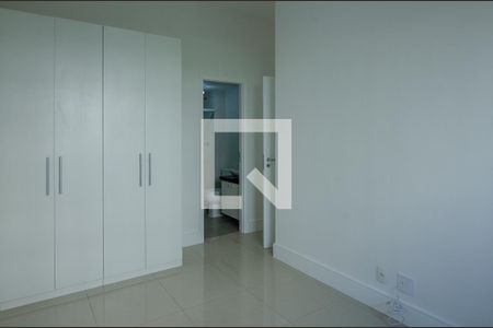 Apartamento à venda com 69m², 2 quartos e 1 vaga Apartamento à venda com 69m², 2 quartos e 1 vagaSuite 1
