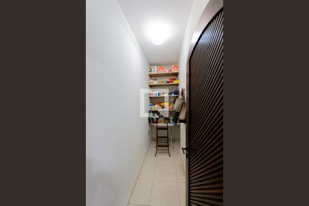 Casa à venda com 231m², 3 quartos e 2 vagas Casa à venda com 231m², 3 quartos e 2 vagasDespensa