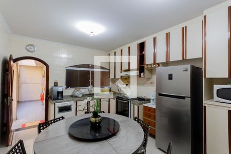 Casa à venda com 231m², 3 quartos e 2 vagas Casa à venda com 231m², 3 quartos e 2 vagasCozinha