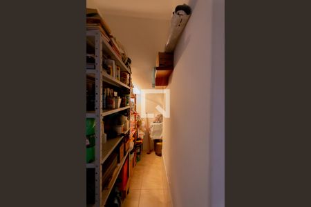 Casa à venda com 231m², 3 quartos e 2 vagas Casa à venda com 231m², 3 quartos e 2 vagasDepósito