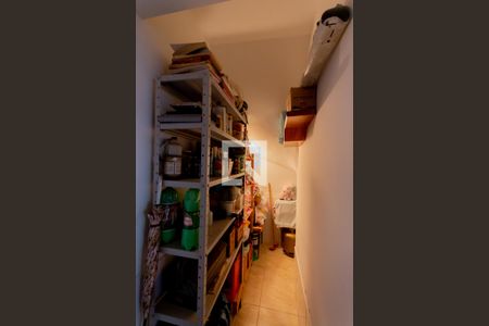 Casa à venda com 231m², 3 quartos e 2 vagas Casa à venda com 231m², 3 quartos e 2 vagasDepósito