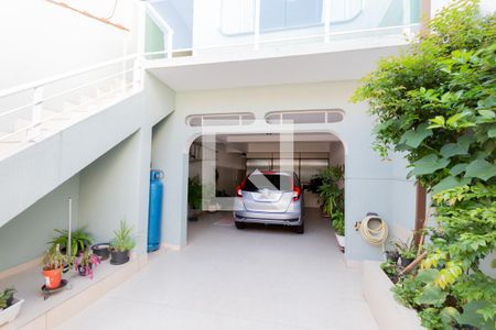 Casa à venda com 231m², 3 quartos e 2 vagas Casa à venda com 231m², 3 quartos e 2 vagasGaragem