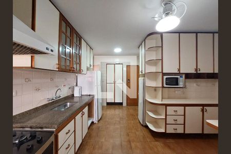 Apartamento para alugar com 147m², 4 quartos e 3 vagas Apartamento para alugar com 147m², 4 quartos e 3 vagasCozinha