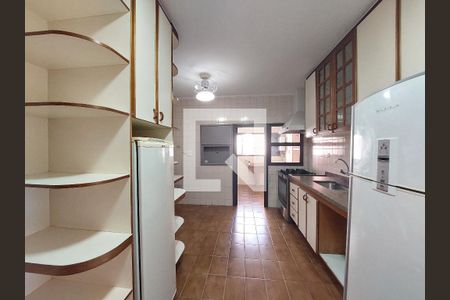 Apartamento para alugar com 147m², 4 quartos e 3 vagas Apartamento para alugar com 147m², 4 quartos e 3 vagasCozinha