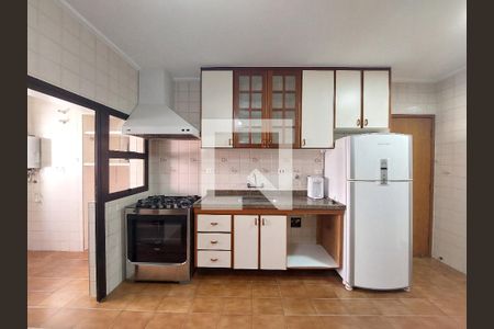 Apartamento para alugar com 147m², 4 quartos e 3 vagas Apartamento para alugar com 147m², 4 quartos e 3 vagasCozinha