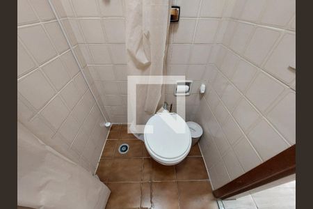 Apartamento para alugar com 147m², 4 quartos e 3 vagas Apartamento para alugar com 147m², 4 quartos e 3 vagasBanheiro na Área de Serviço