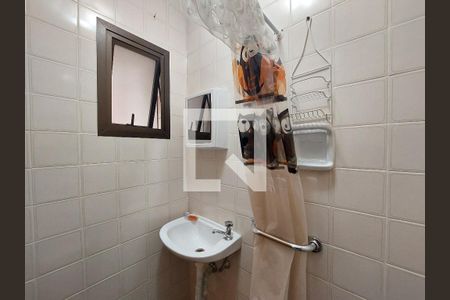 Apartamento para alugar com 147m², 4 quartos e 3 vagas Apartamento para alugar com 147m², 4 quartos e 3 vagasBanheiro na Área de Serviço