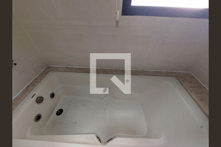 Apartamento para alugar com 147m², 4 quartos e 3 vagas Apartamento para alugar com 147m², 4 quartos e 3 vagasBanheira / Banheiro 2