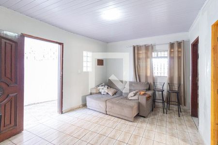 Sala de casa à venda com 4 quartos, 182m² em Vila Yolanda, Osasco