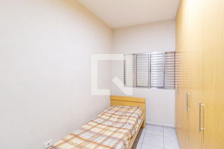 Casa à venda com 182m², 4 quartos e 4 vagas Casa à venda com 182m², 4 quartos e 4 vagasQuarto 4