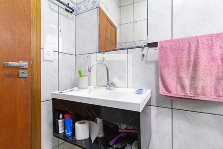 Casa à venda com 182m², 4 quartos e 4 vagas Casa à venda com 182m², 4 quartos e 4 vagasBanheiro