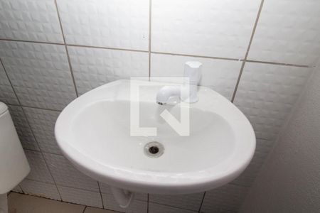 Banheiro de kitnet/studio para alugar com 1 quarto, 25m² em Vila Hebe, São Paulo