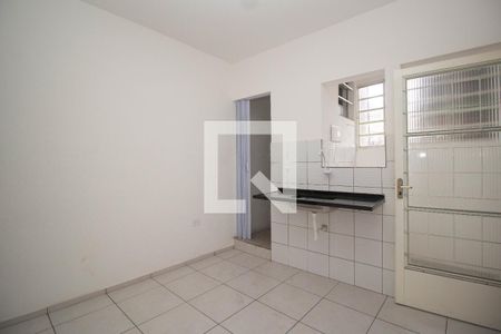 Cozinha de kitnet/studio para alugar com 1 quarto, 25m² em Vila Hebe, São Paulo