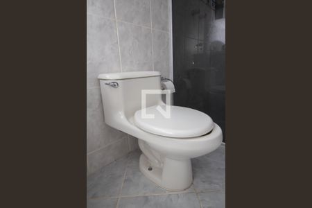 Casa à venda com 450m², 4 quartos e 4 vagasBanheiro da Suíte 1