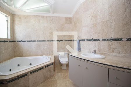 Casa à venda com 450m², 4 quartos e 4 vagasBanheiro Suíte 3 