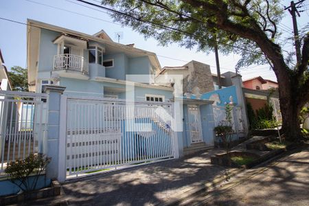 Casa à venda com 450m², 4 quartos e 4 vagasFachada