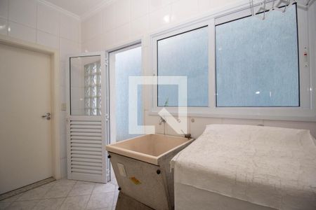 Casa à venda com 450m², 4 quartos e 4 vagasÁrea de Serviço