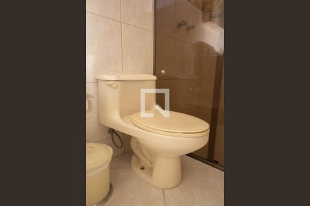 Casa à venda com 450m², 4 quartos e 4 vagasBanheiro da Suíte 2 