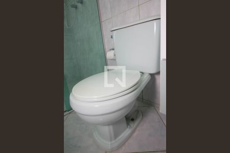 Casa à venda com 450m², 4 quartos e 4 vagasBanheiro de Serviço